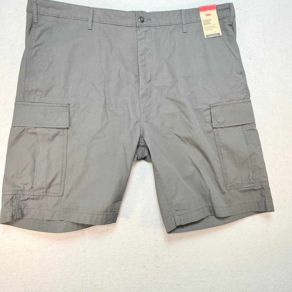 Levi's Carrier Cargo Shorts Waterless Relaxed Fit Black Size 46 NWT‎